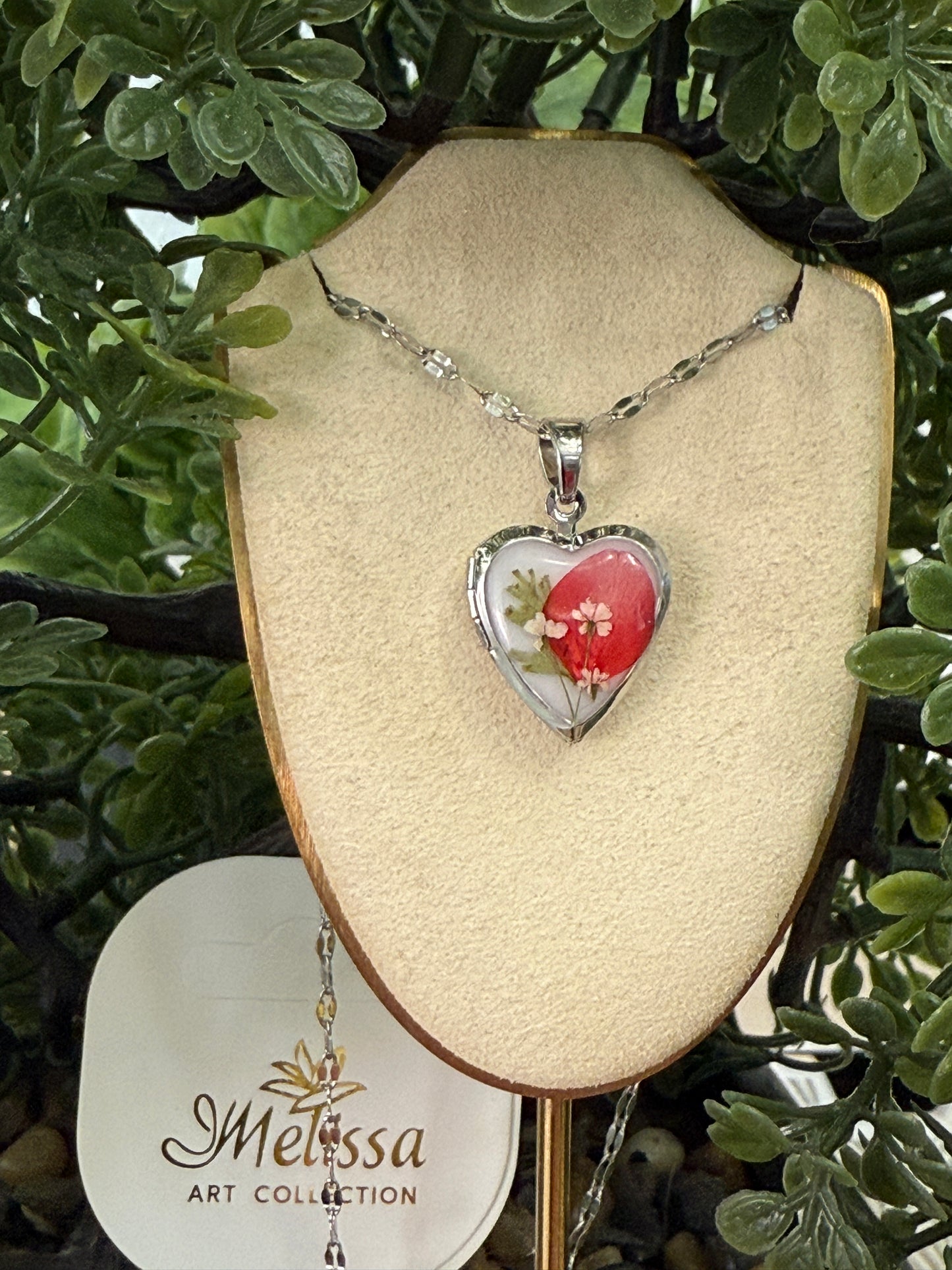 Handmade Dried Pressed Flower Heart Locket Necklace – Personalized Floral Photo Pendant