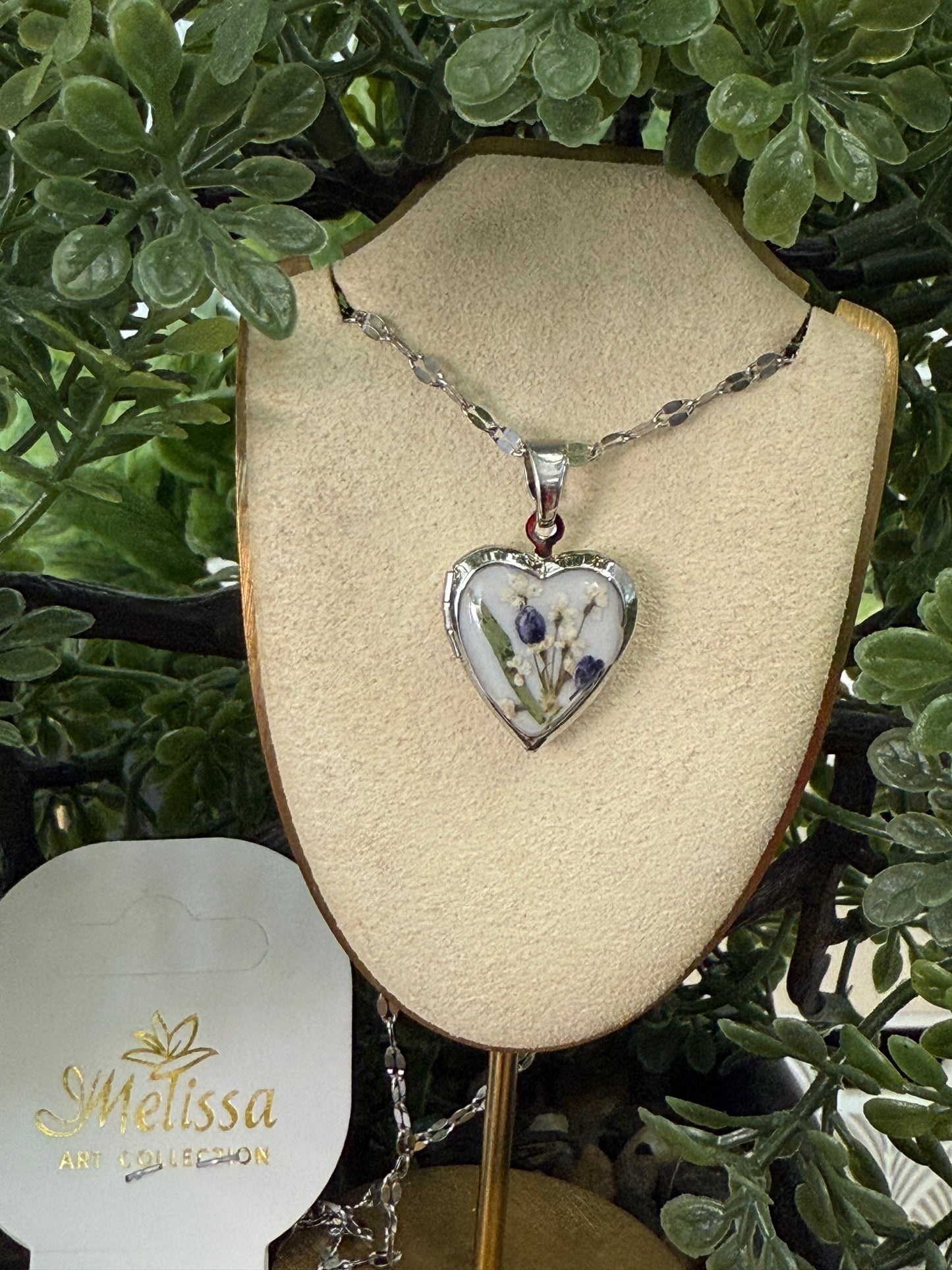 Handmade Dried Pressed Flower Heart Locket Necklace – Personalized Floral Photo Pendant