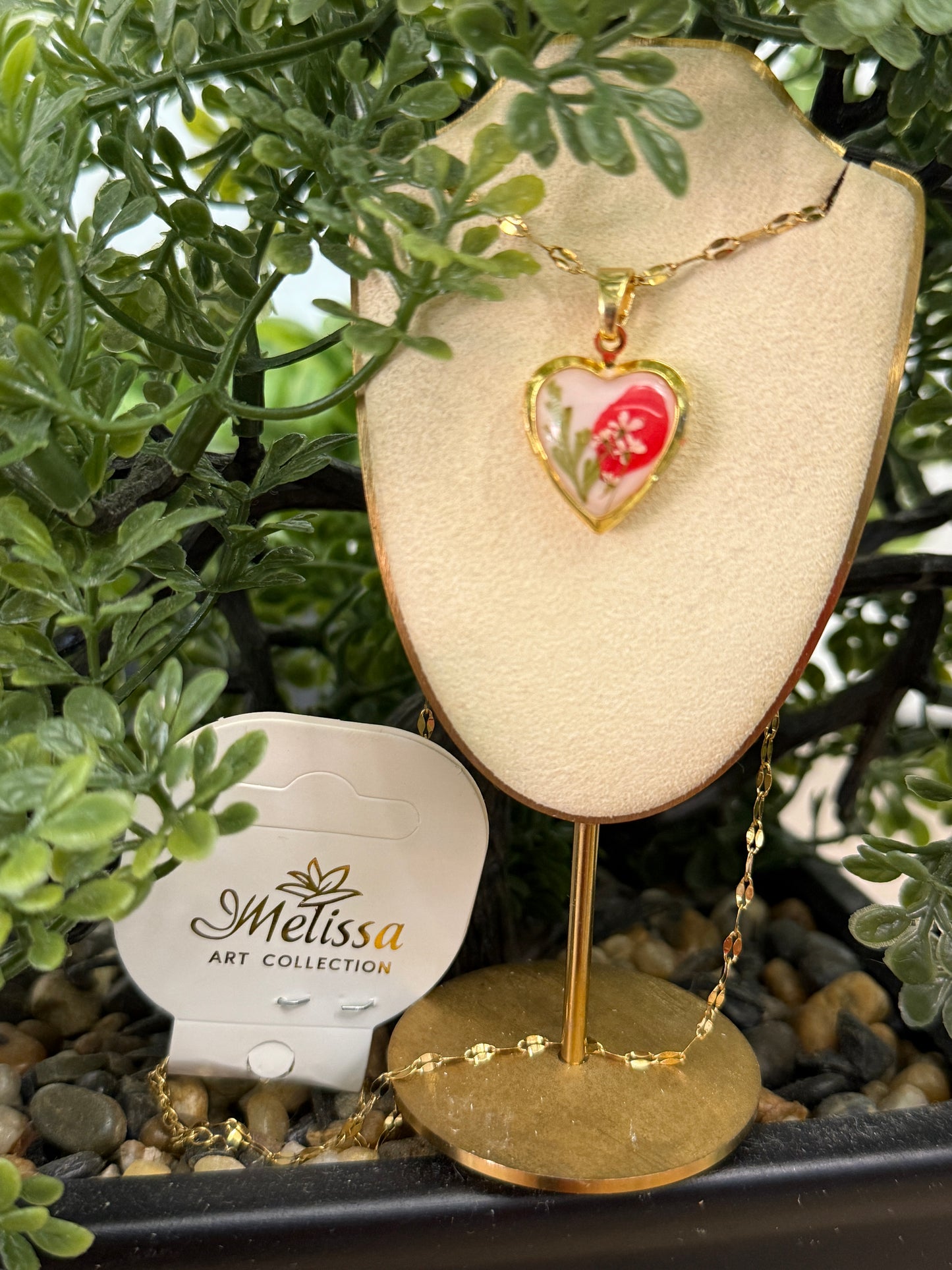 Handmade Dried Pressed Flower Heart Locket Necklace – Personalized Floral Photo Pendant