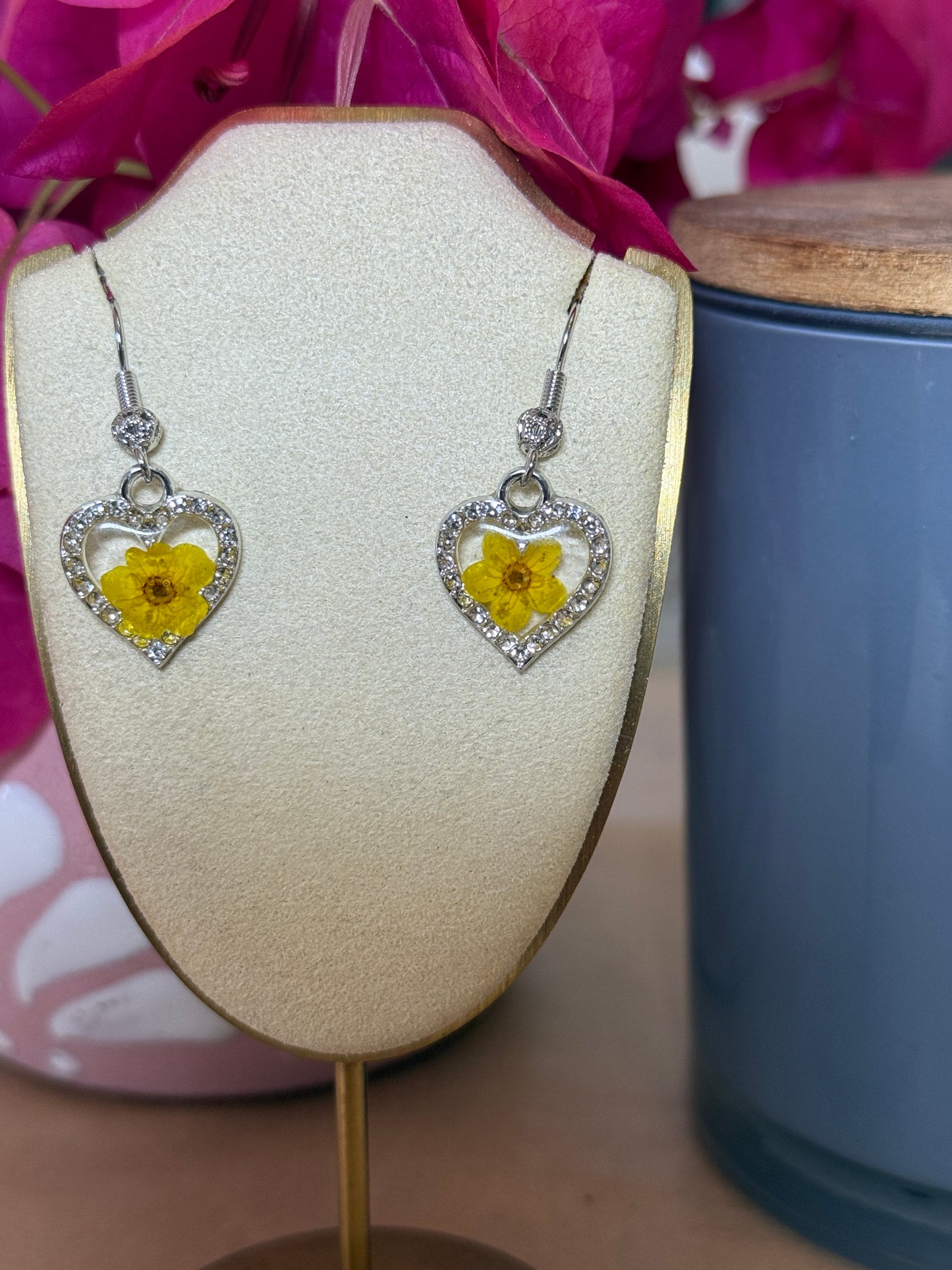 Handmade Real Pressed Yellow Flower Heart Necklace– Silver-Tone Rhinestone Pendant