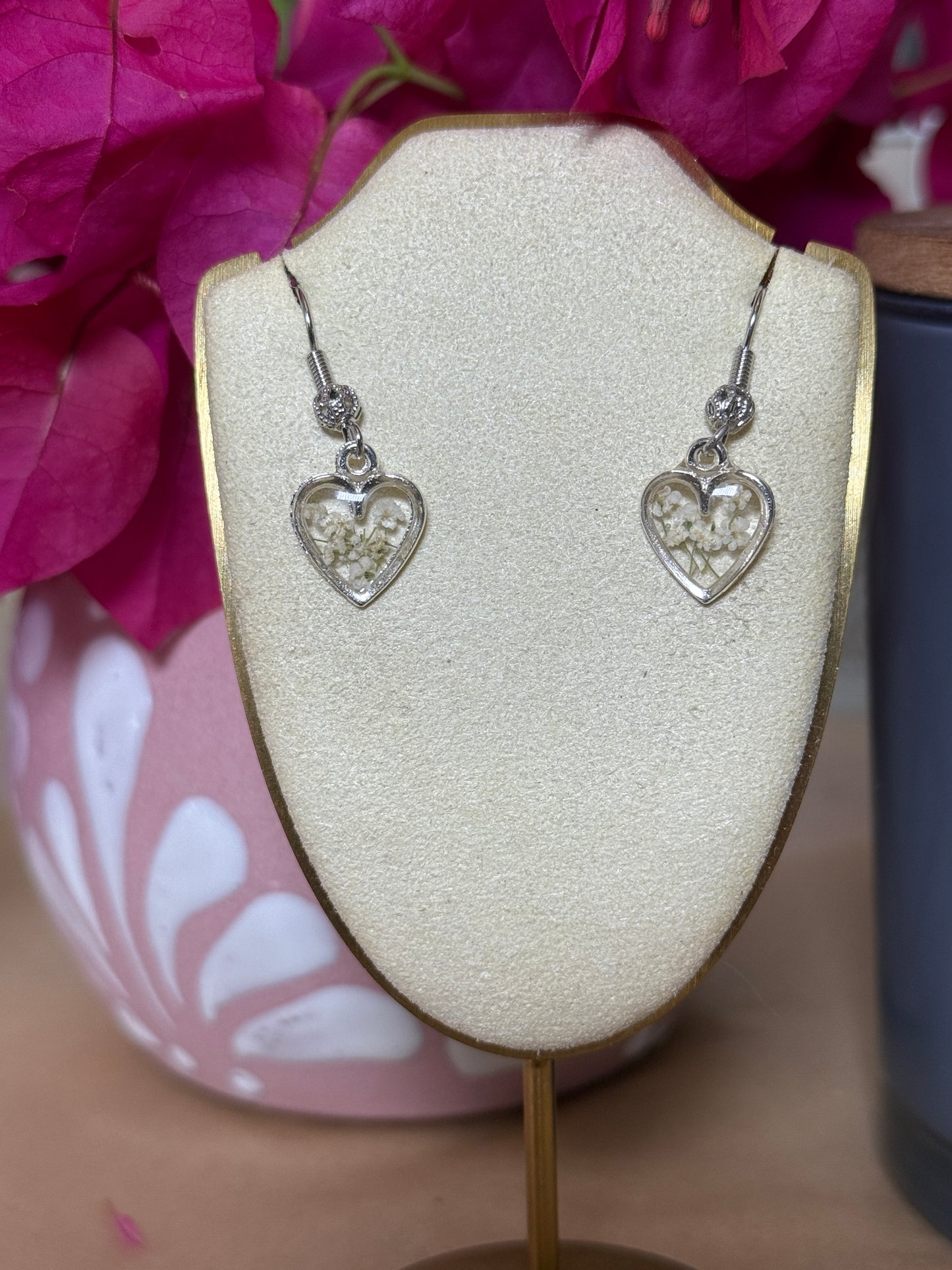 Handmade Real Pressed White Flower Heart Necklace – Silver Tone
