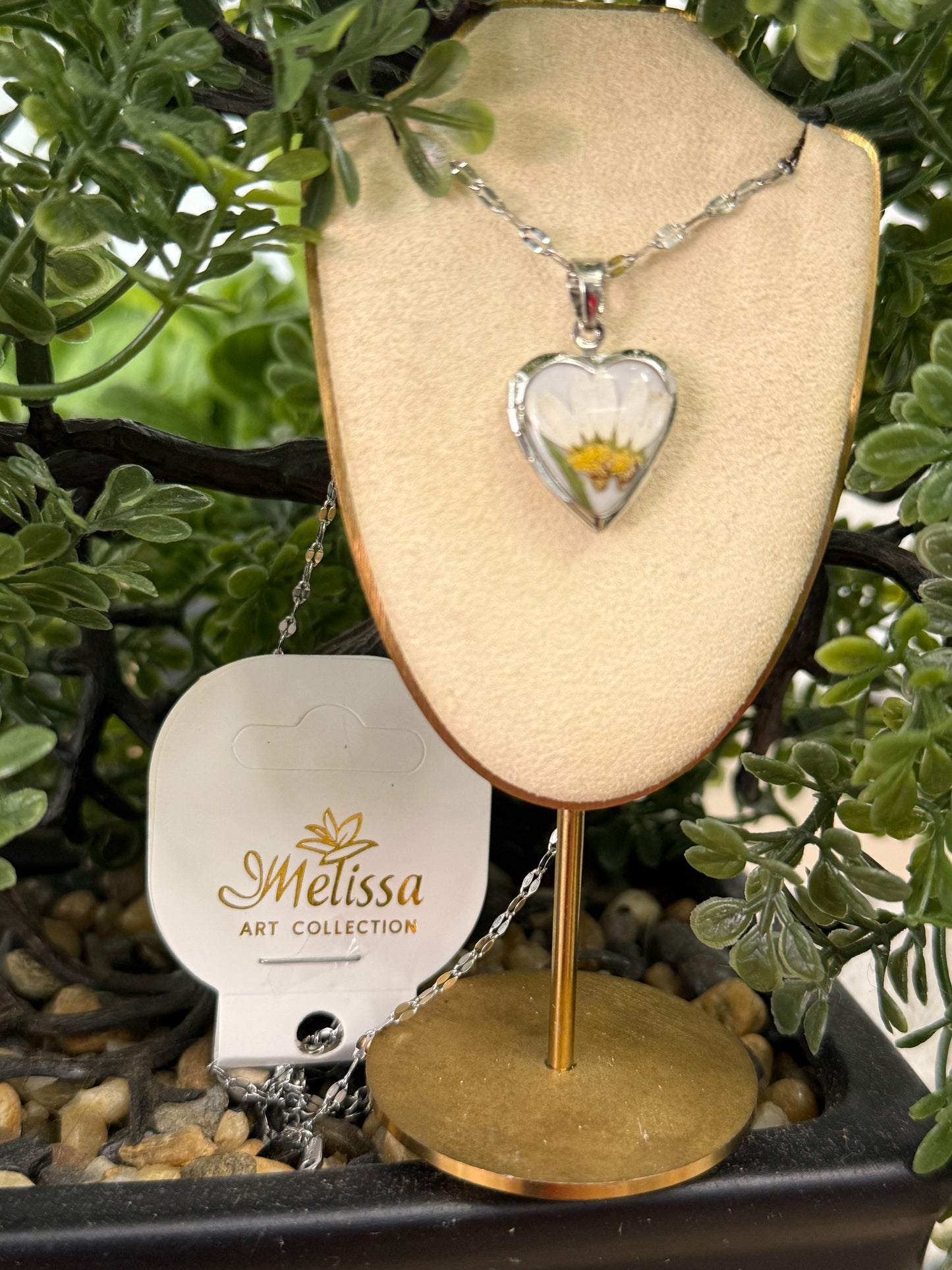 Handmade Dried Pressed Flower Heart Locket Necklace – Personalized Floral Photo Pendant