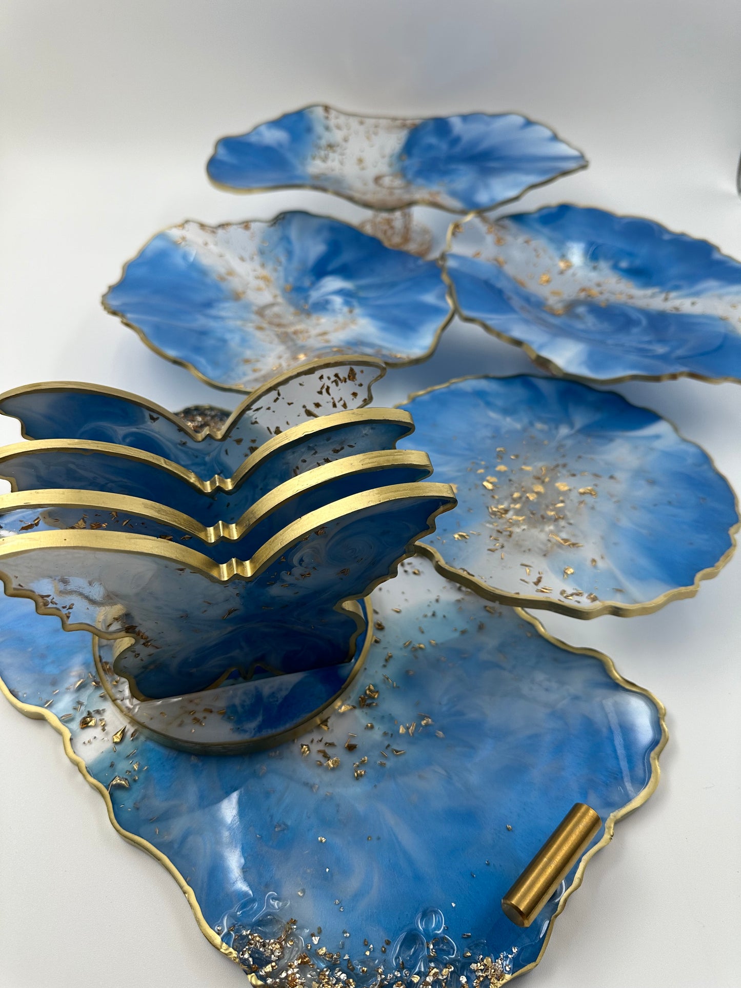 Sparkle resin serving set, Butterfly Coasters, Fancy resin Trays made by hand, Blue and gold resin, Birthday gifts - Melissa Art Collection