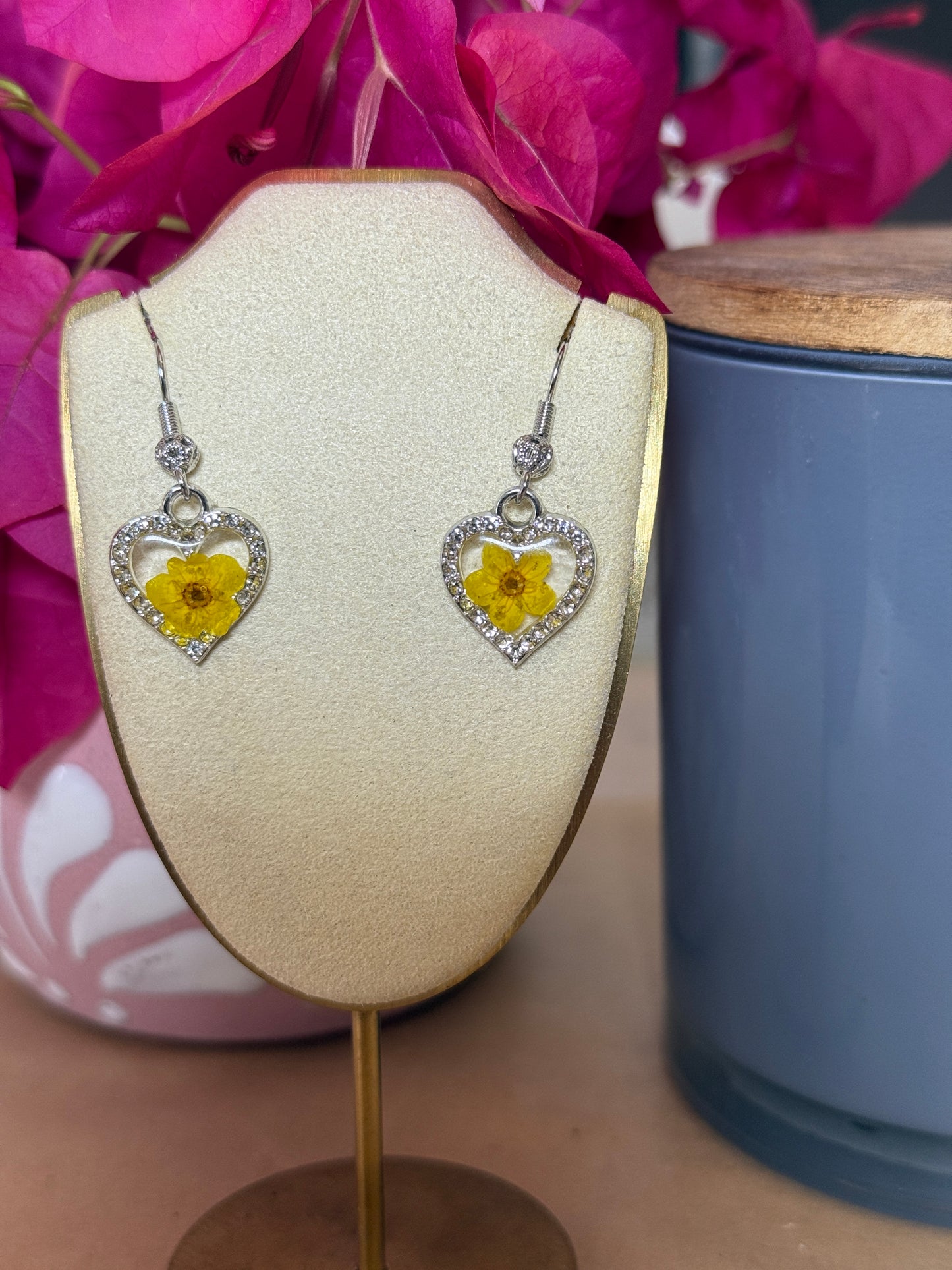 Handmade Real Pressed Yellow Flower Heart Necklace– Silver-Tone Rhinestone Pendant