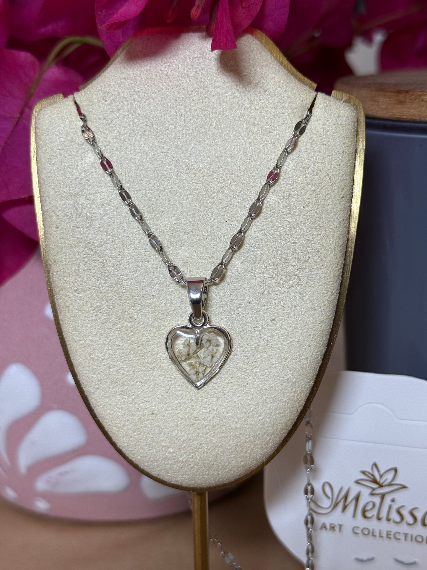 Handmade Real Pressed White Flower Heart Necklace – Silver Tone