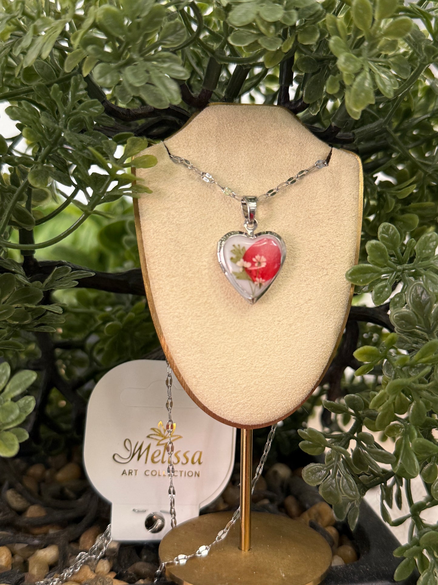 Handmade Dried Pressed Flower Heart Locket Necklace – Personalized Floral Photo Pendant