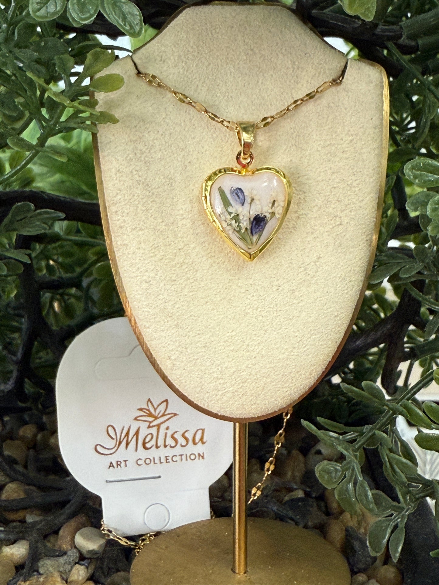 Handmade Dried Pressed Flower Heart Locket Necklace – Personalized Floral Photo Pendant