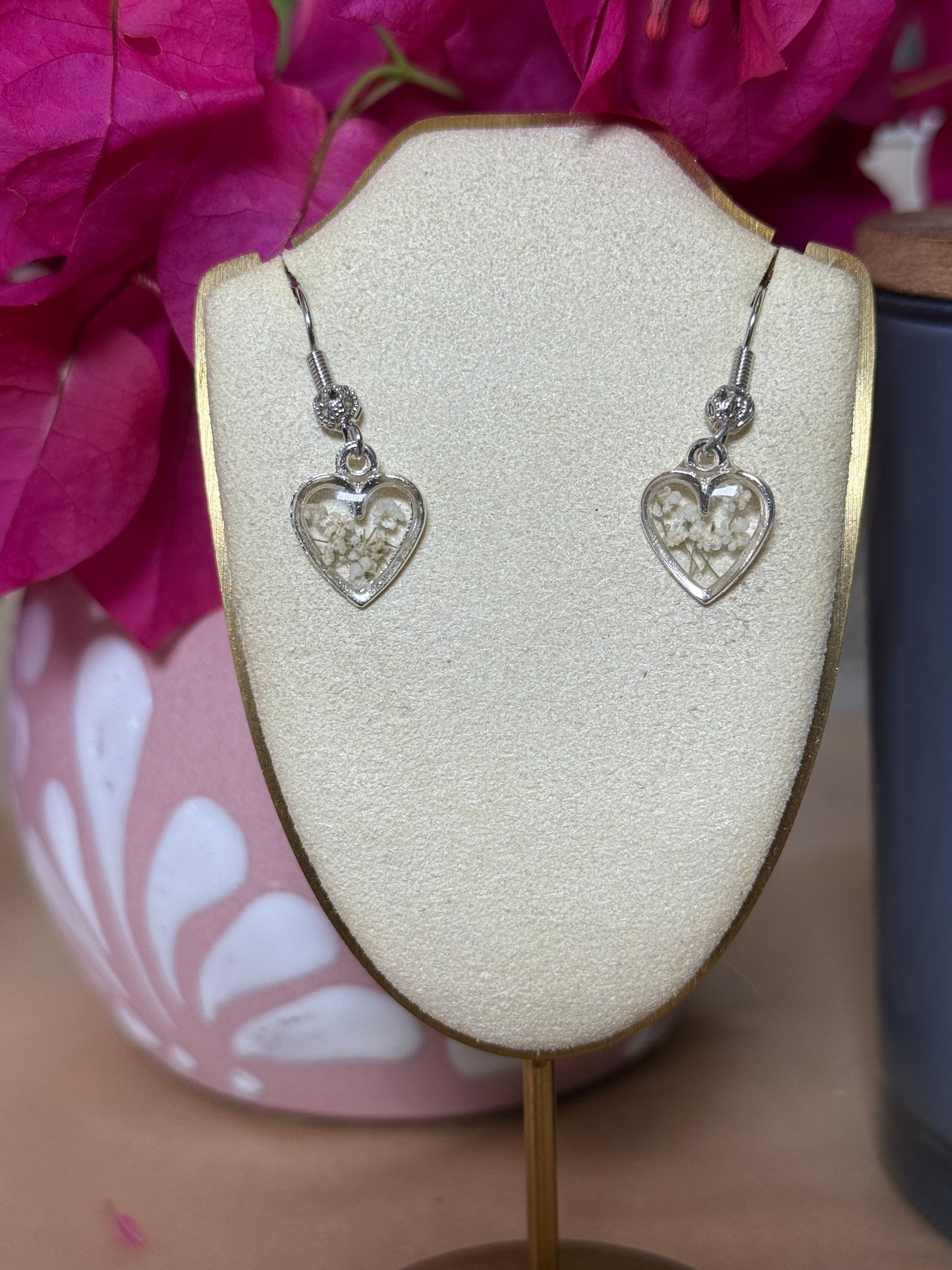Handmade Real Pressed White Flower Heart Necklace – Silver Tone