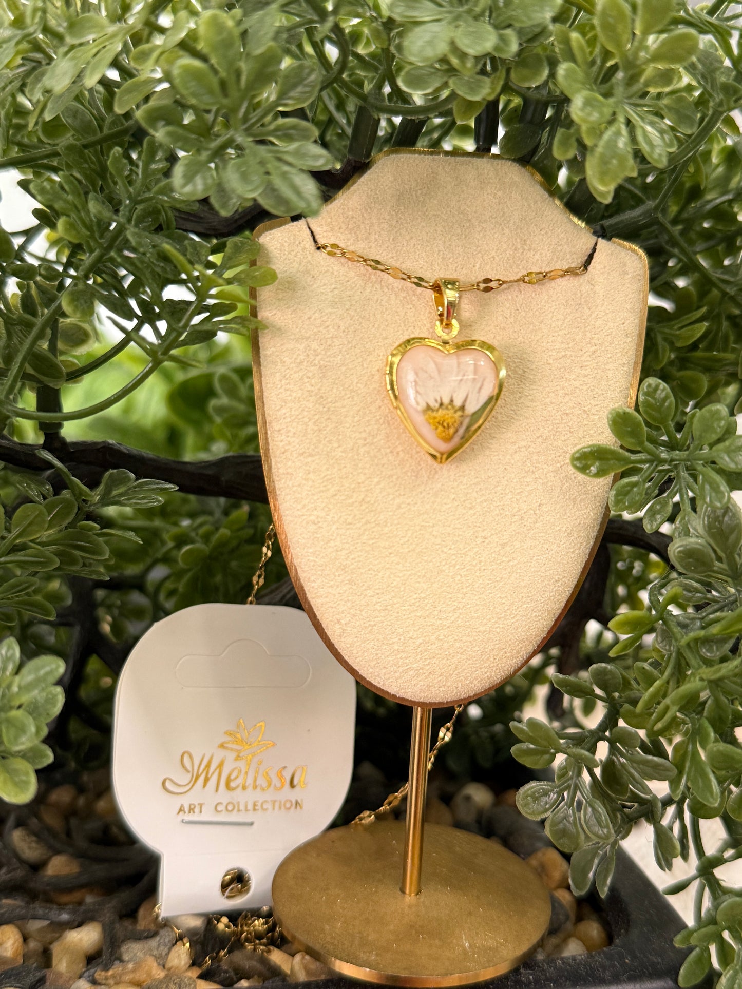 Handmade Dried Pressed Flower Heart Locket Necklace – Personalized Floral Photo Pendant