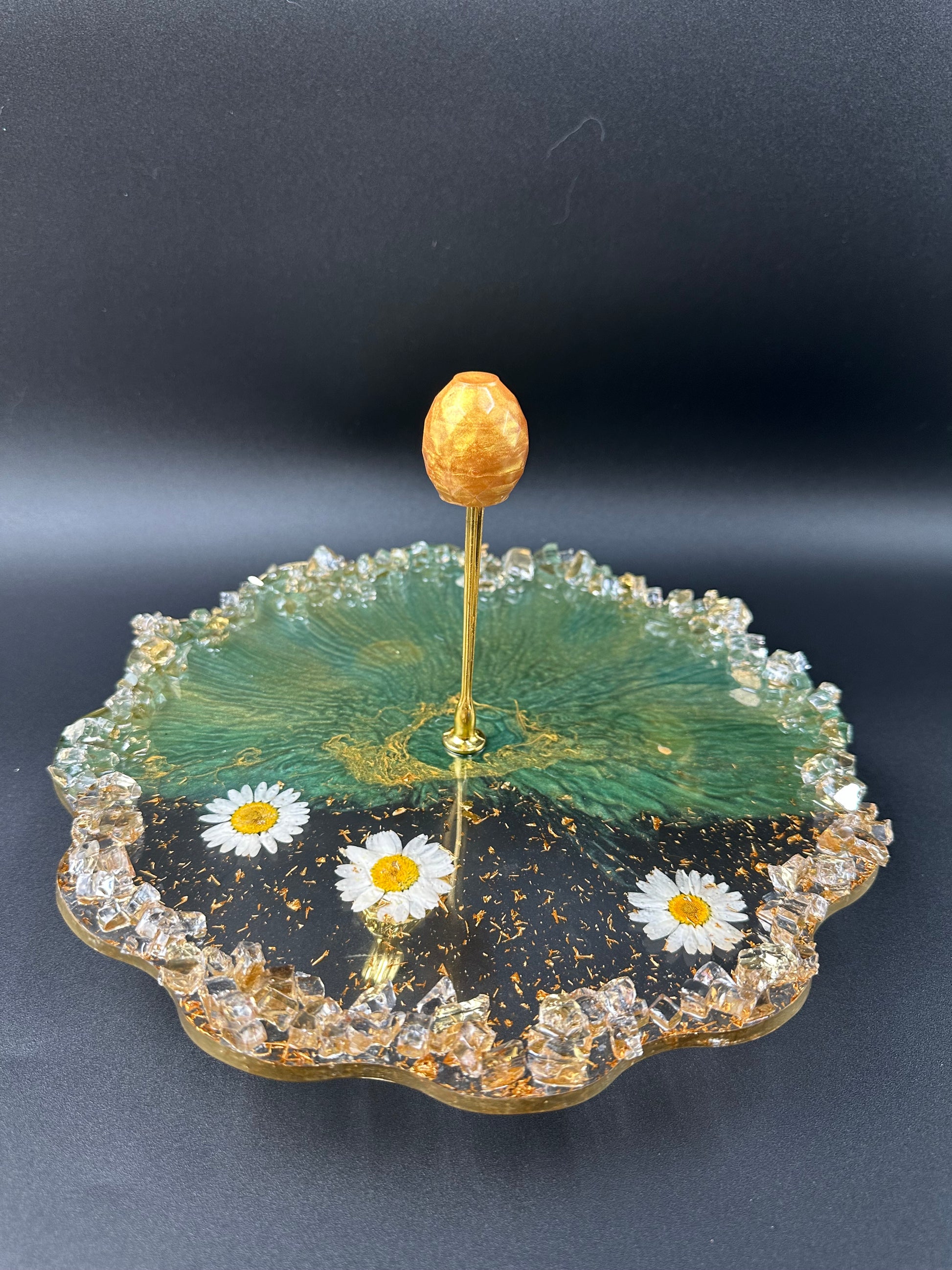 Sparkle resin serving set, Coasters, Fancy resin Trays made by hand, Green and gold with real dried floral, best gifts for your mom, wife, or best friend. - Melissa Art Collection