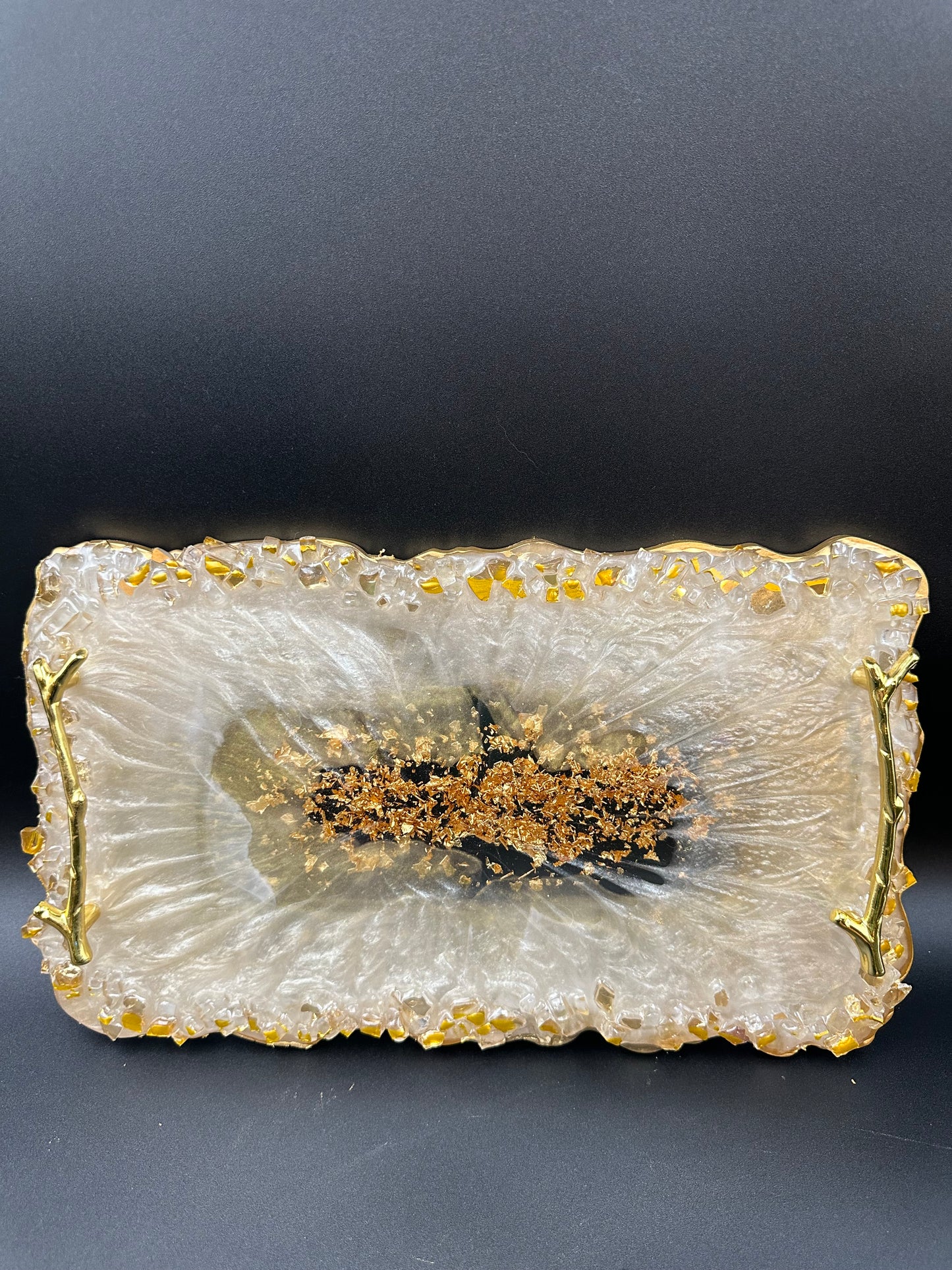 Sparkle Resin Serving Set, Butterfly Coasters, Fancy resin serving trays made with hand, beige and gold resin with flowers, Birthday gifts - Melissa Art Collection